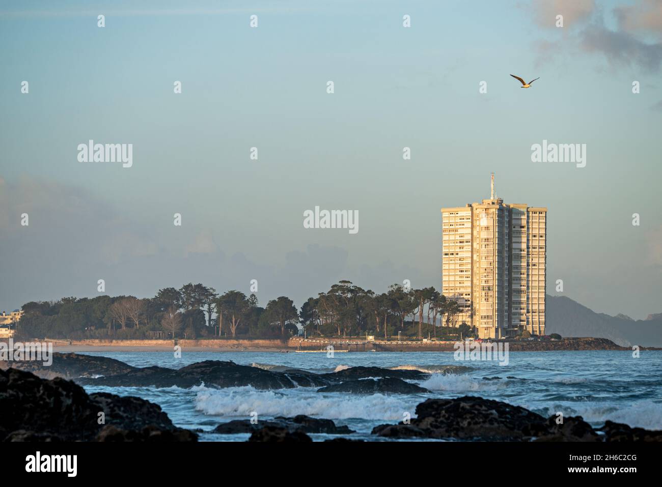 Isola di Toralla sulla costa galiziana della Ria de Vigo, Spagna Foto Stock