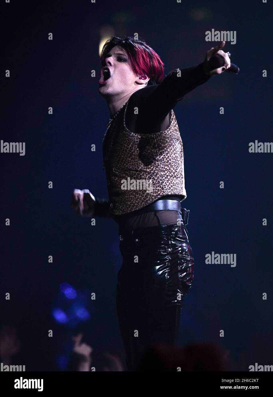 14 novembre 2021, Budapest, Ungheria. Yungblud è in scena al MTV European Music Awards 2021, tenuto presso la Papp Laszlo Budapest Sportarena. Credit: Doug Peters/EMPICS/Alamy Live News Foto Stock