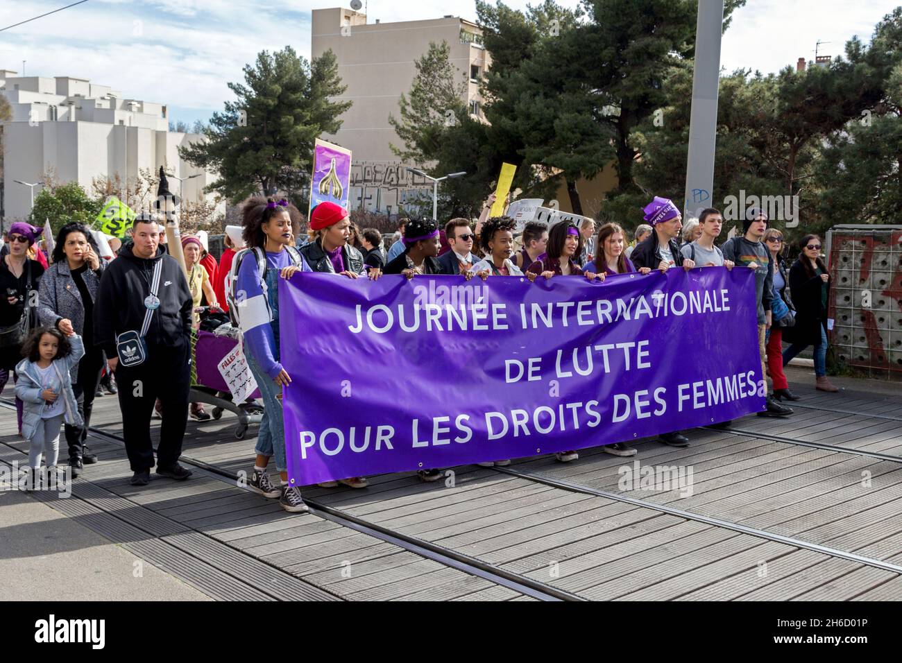 Marcia contro le femminicidi e la violenza contro le donne organizzata da Nous Toutes 34. Montpellier, Francia Foto Stock