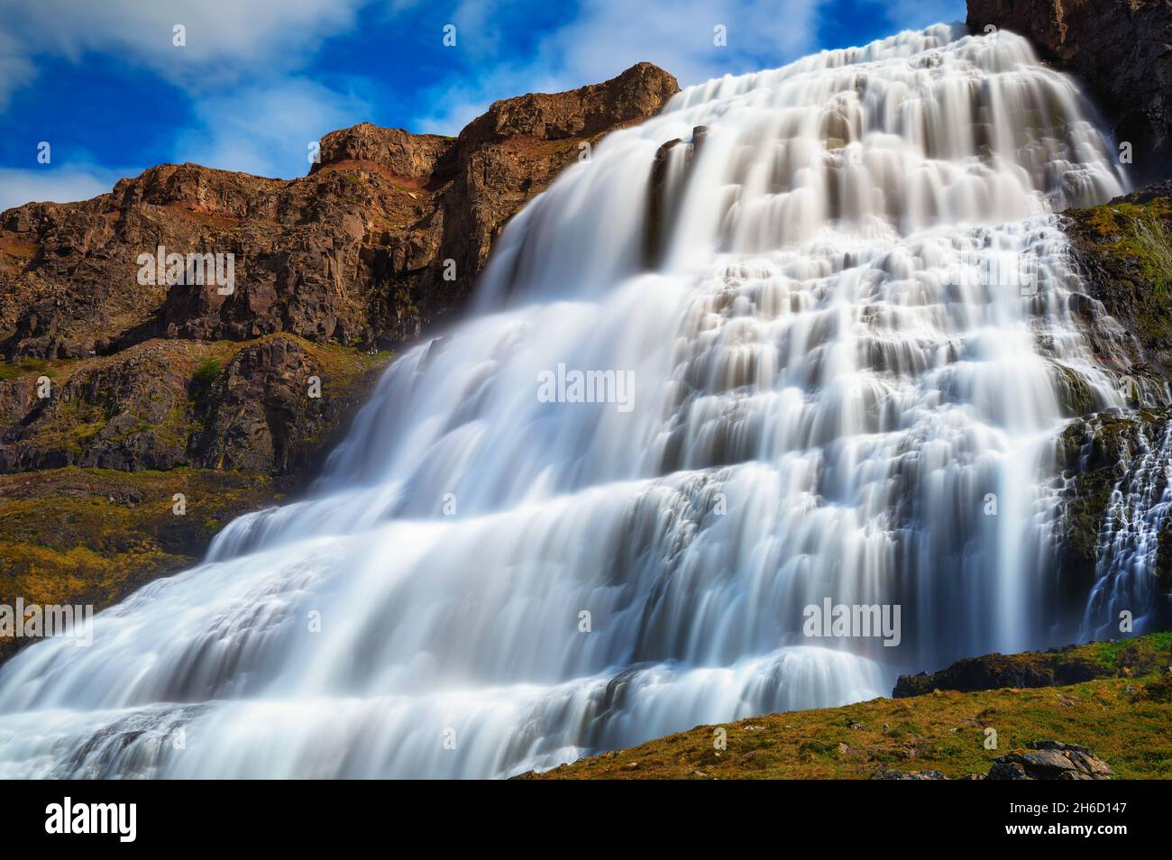 Cascata Dynjandi sulla penisola di Westfjords in Islanda Foto Stock