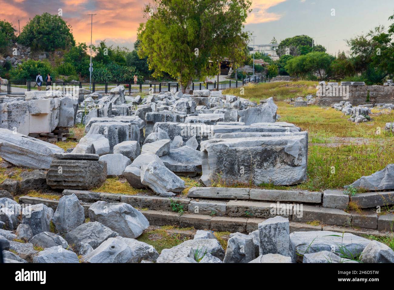La fontana monumentale, che fa parte dell'antica città di Side, Antalya, Turchia. Messa a fuoco selettiva. No persone, museo all'aperto Foto Stock