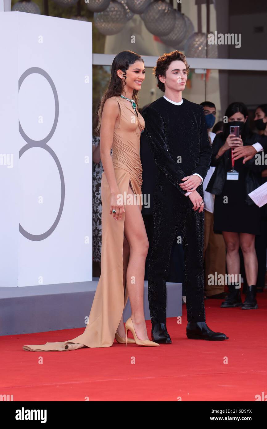 VENEZIA, ITALIA - SETTEMBRE 03: Zendaya e Timothée Chalamet assiste al tappeto rosso del film 'Dune' durante il 78° Festival del Cinema di Venezia Foto Stock