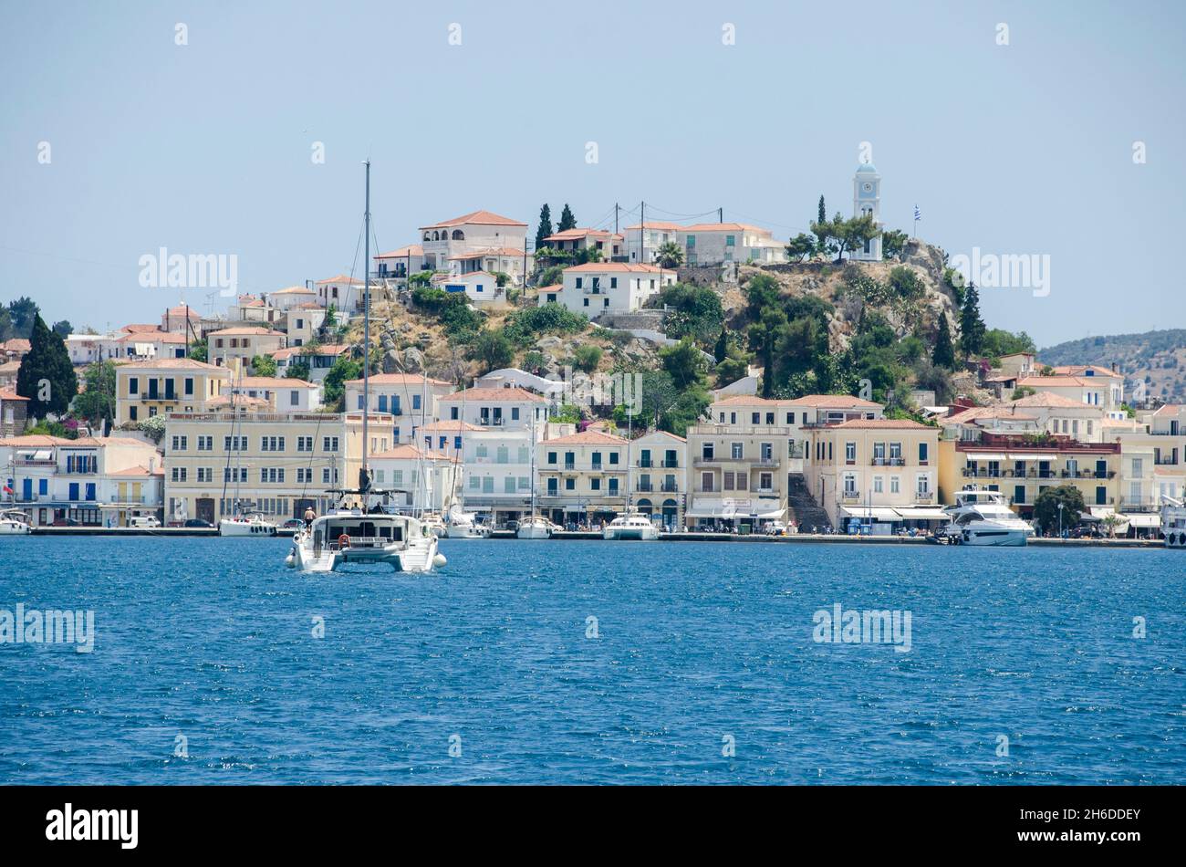 L'isola greca di Egina è una delle isole Saroniche della Grecia nel Golfo Saronico, a 27 chilometri (17 miglia) da Atene. La tradizione deriva la na Foto Stock