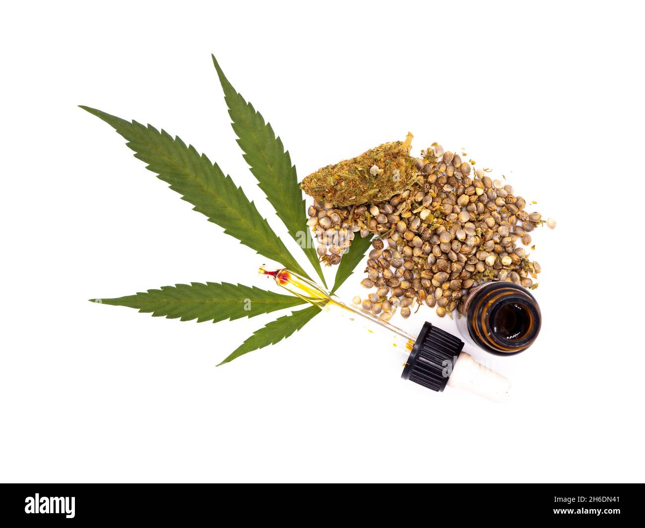 Olio CBD con olio di canapa, foglie e semi Foto Stock