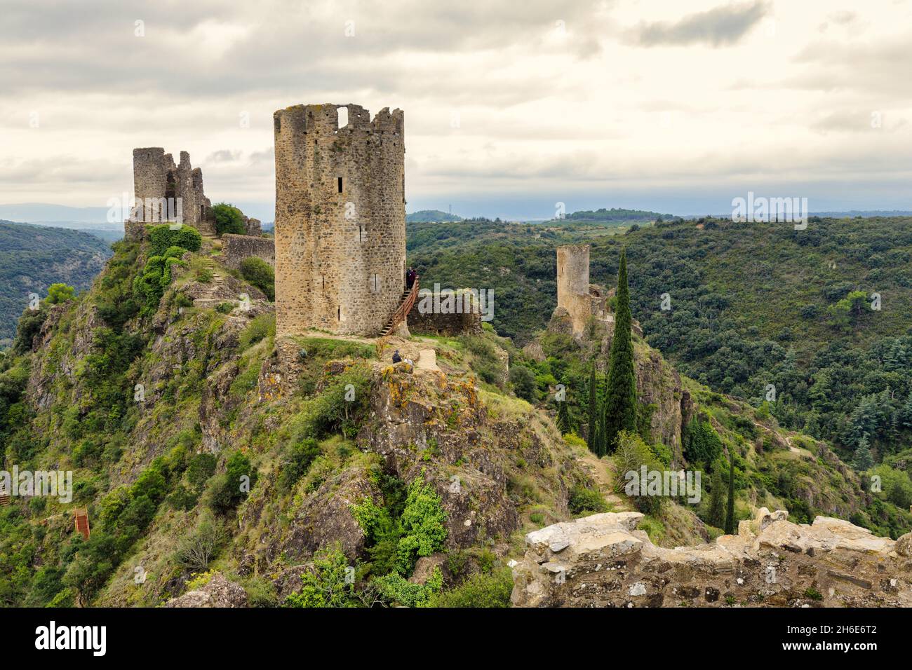 Rovine del castello medievale francese cataro Lastours, Aude, Francia Foto Stock