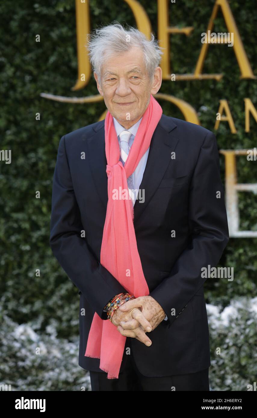 Evento di lancio britannico DELLA BELLEZZA E DELLA BESTIA alla presenza di Sir Ian McKellan Foto Stock