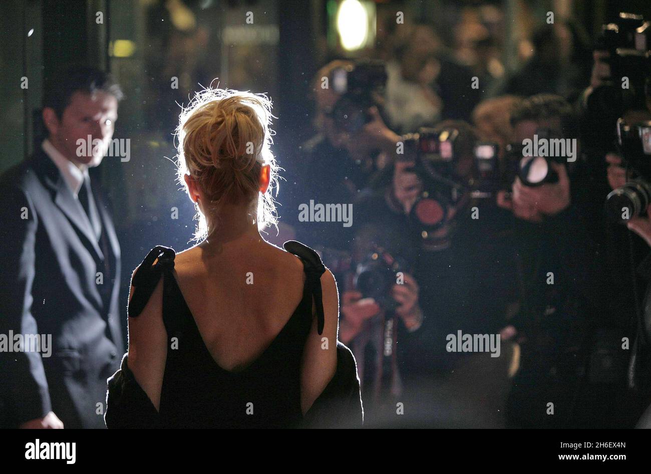 Sharon Stone partecipa al World Film Premiere per Basic Instinct II: Risk Addiction al Vue Leicester Square di Londra. Jeff Moore/allactiondigital.com Foto Stock