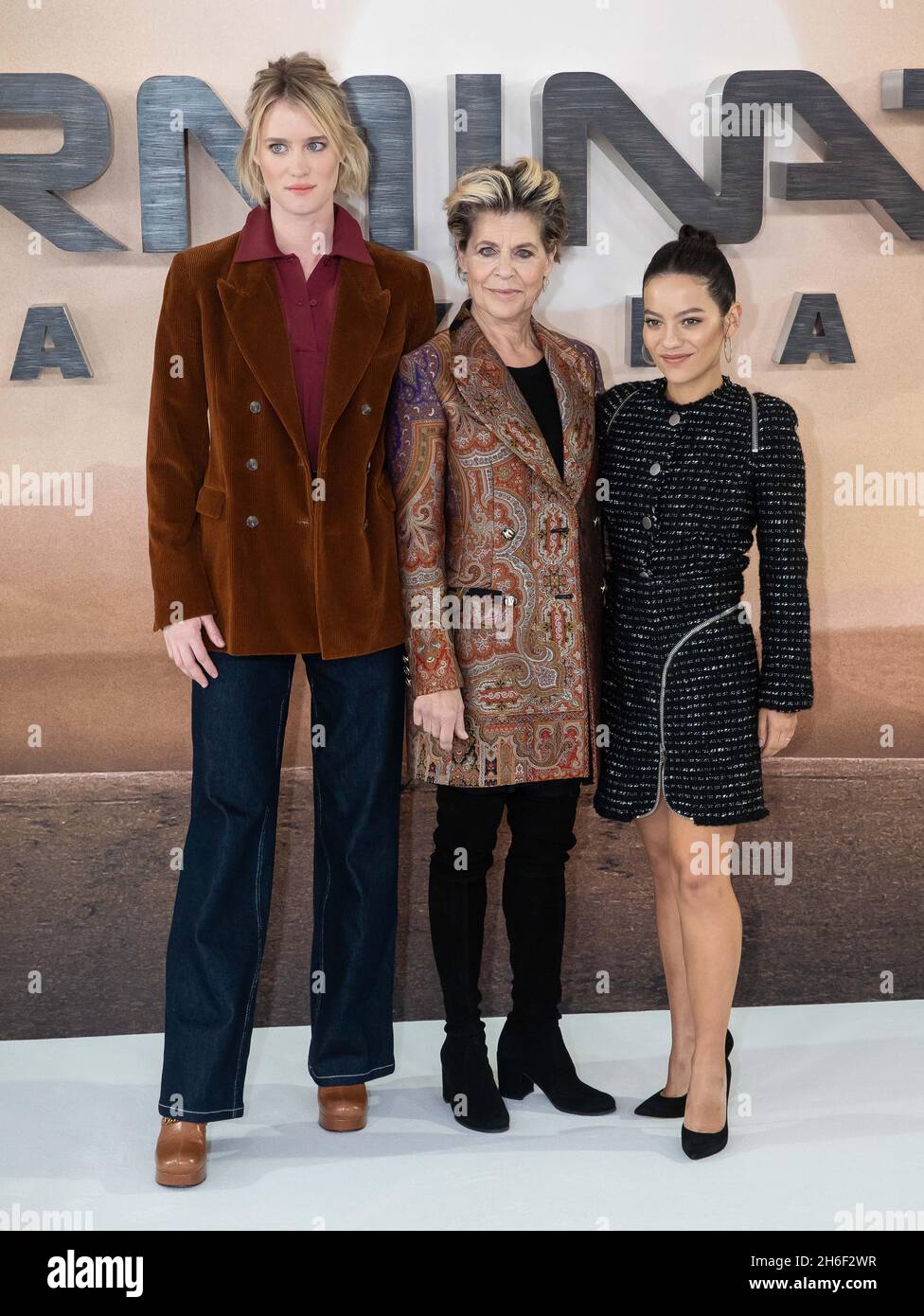 Mackenzie Davis, Linda Hamilton e Natalia Reyes in arrivo per il terminatore: Dark destino photocall tenutosi presso il Mandarin Oriental Hotel di Londra. Foto Stock