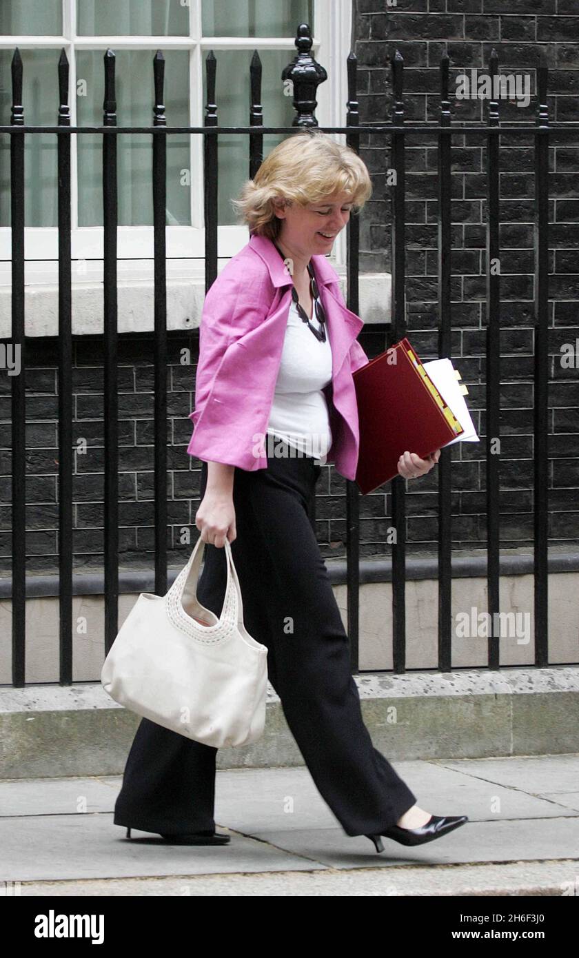 Il Segretario dei Trasporti, Ruth Kelly, raffigurato a Downing Street questa mattina, 10 luglio 2007, dopo aver partecipato ad una riunione del gabinetto. Foto Stock