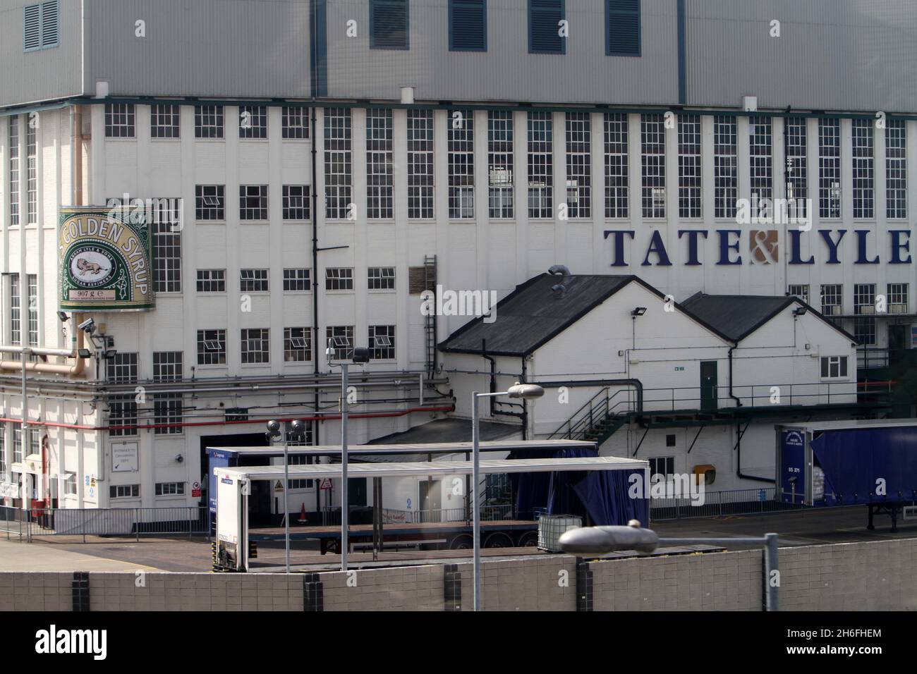Tate & Lyle ha venduto la sua storica attività nel settore dello zucchero, che include l'iconico marchio Golden Syrup, a American Sugar Refining con un'offerta di Â€ 211 m. Foto Stock