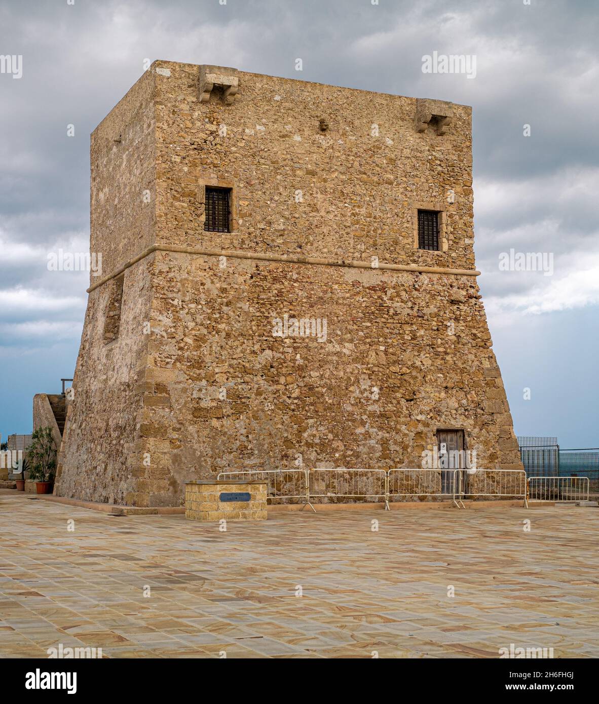 Torre NAO, antico edificio difensivo del Regno di Napoli, Capo colonna, Crotone, Calabria, Italia. Foto Stock