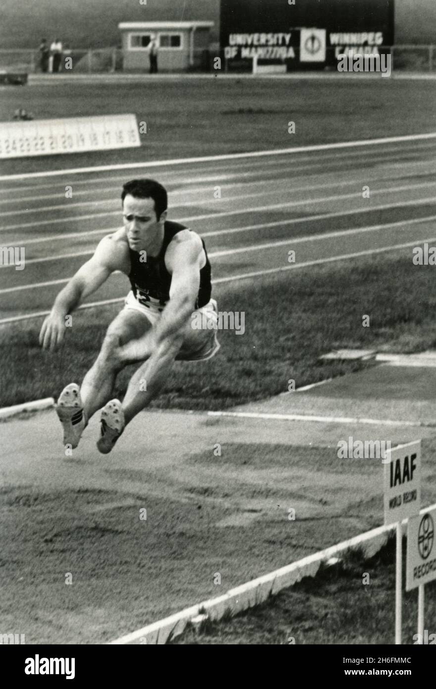 Atleta statunitense Bill Toomey, long jumping, USA 1967 Foto Stock