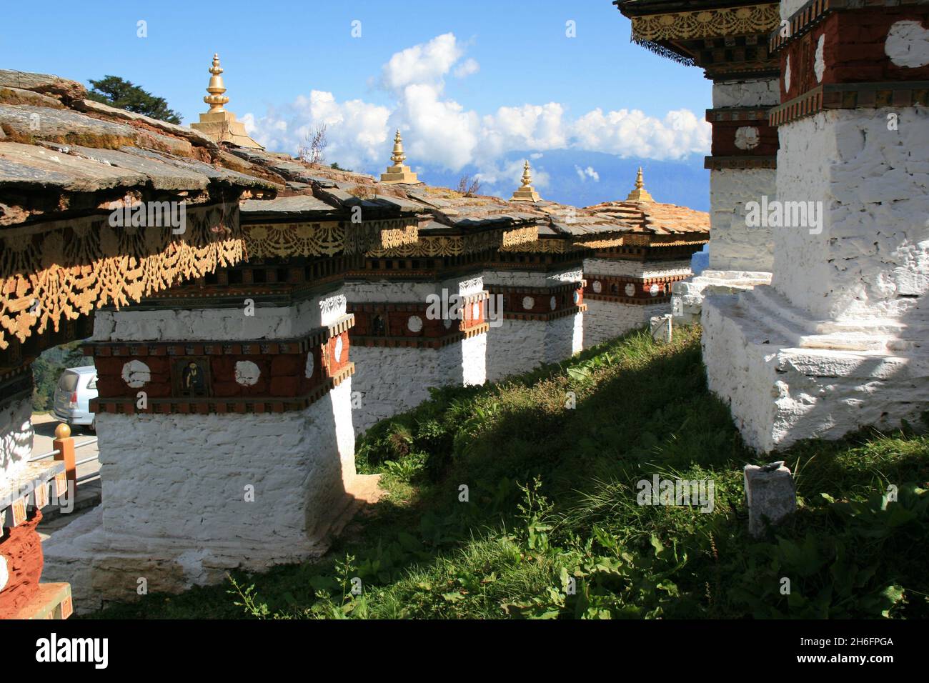 Edifici buddisti (Druk Wangyal Chortens) al passo di dochula in bhutan Foto Stock
