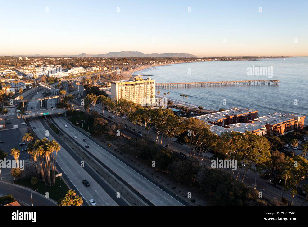 Vista aerea di Ventura, California Waterfront e molo Foto Stock