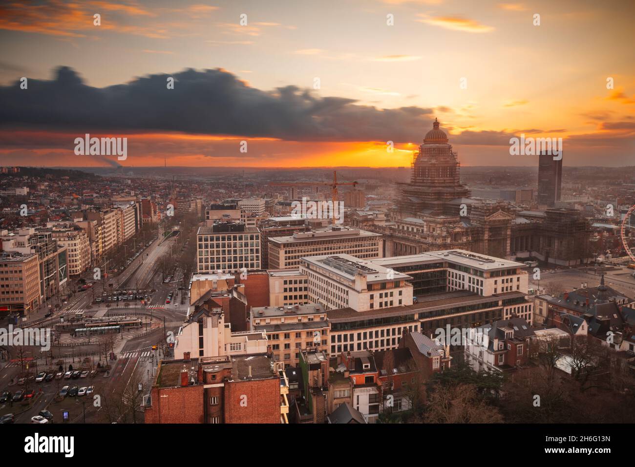 Bruxelles, Belgio paesaggio urbano al Palais de Justice durante il tramonto. Foto Stock