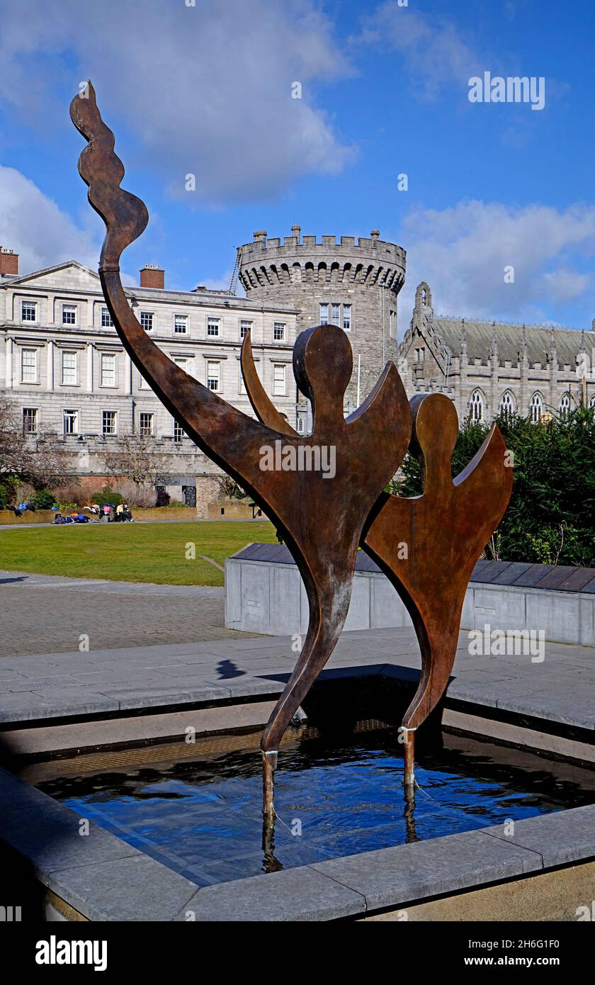 Arte moderna scultura nel terreno del Castello di Dublino Irlanda, repubblicano Foto Stock