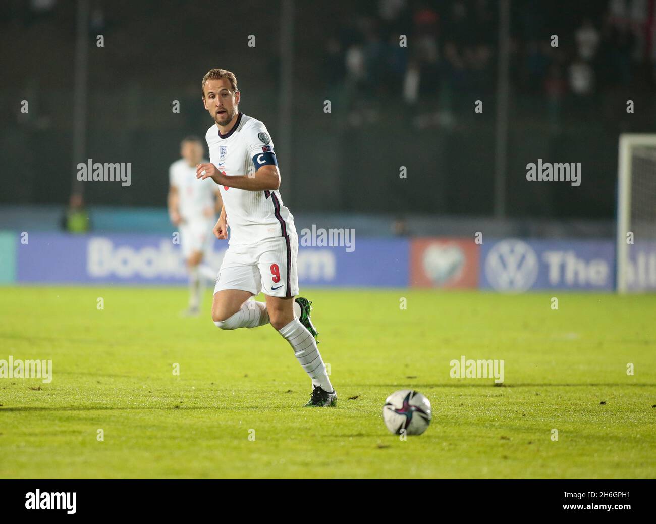 Harry Kane (C) d'Inghilterra durante la Coppa del mondo FIFA 2022, Qualifiers Group i Football Match tra San Marino e Inghilterra il 15 novembre 2021 allo Stadio Olimpico de Serravalle di Serravalle, San Marino - Foto: Nderim Kaceli/DPPI/LiveMedia Foto Stock