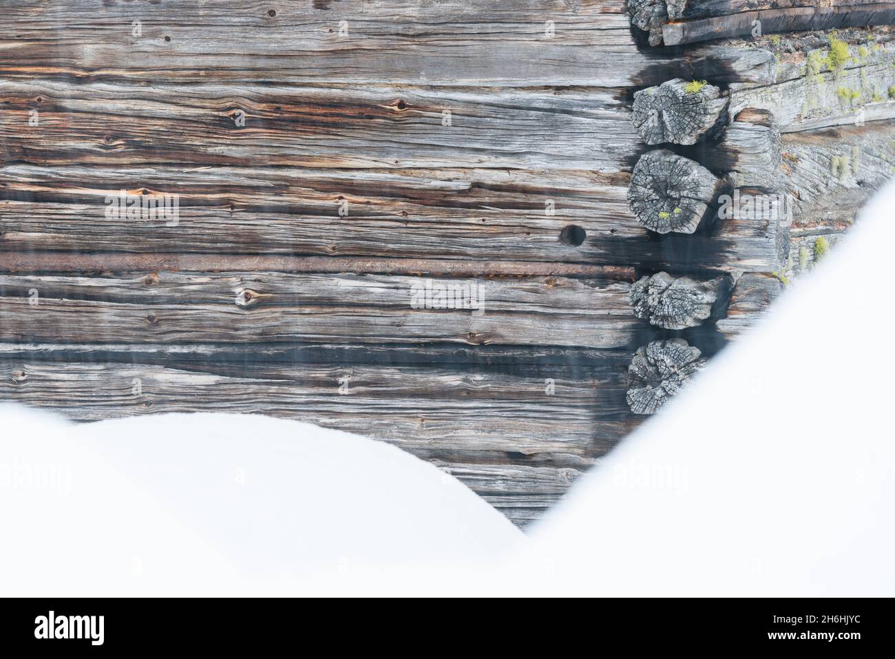 Muro di legno su un vecchio edificio Foto Stock