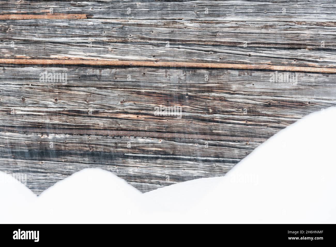 Muro di legno su un vecchio edificio Foto Stock