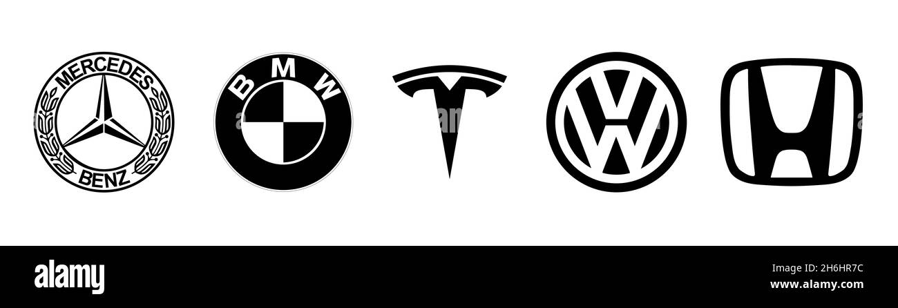 Kiev, UCRAINA - 15 novembre 2018: Collezione di logo di diversi marchi di automobili, tesla su bianco Foto Stock