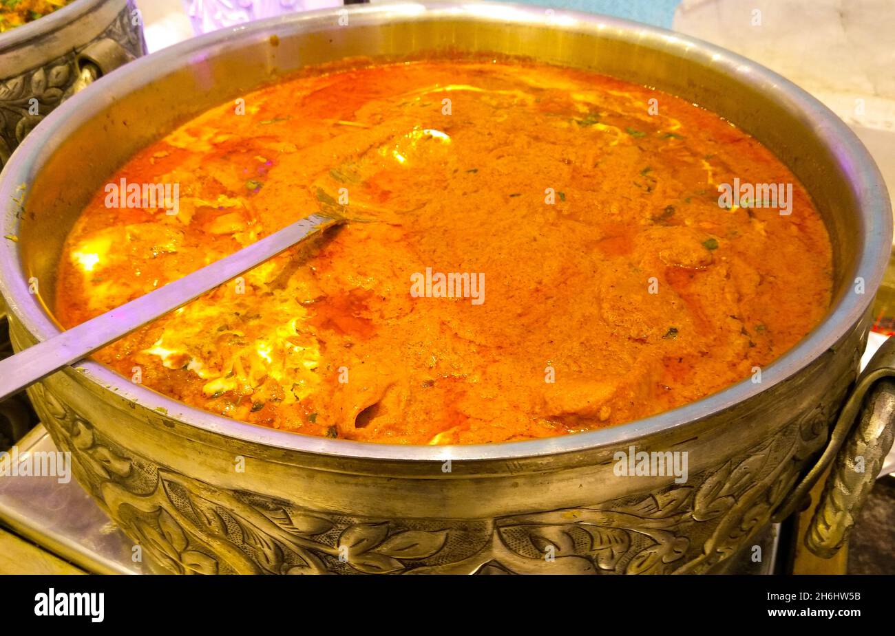 Un'immagine del cibo popolare indiano dal fry con fuoco selettivo Foto Stock