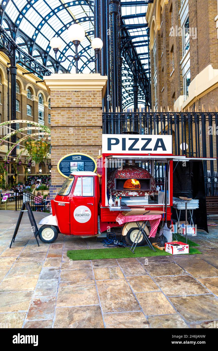 Fuorvito pizza Truck a Hay's Galleria, London Bridge, Londra, Regno Unito Foto Stock