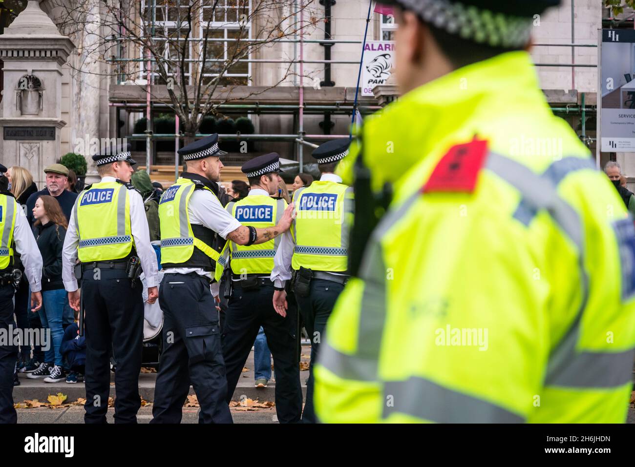 Protesta contro Lord Mayor Show, Rise and Rebel march, Extinction Rebellion, Londra, Regno Unito. 13 novembre 2021 Foto Stock