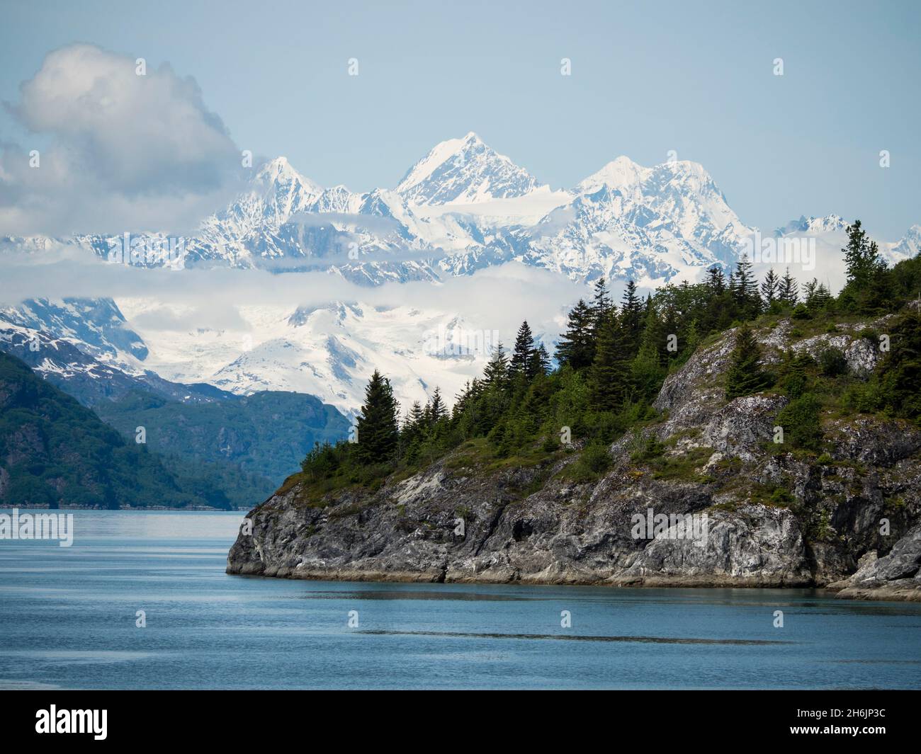 La catena montuosa Fairweather nel Glacier Bay National Park, sito patrimonio dell'umanità dell'UNESCO, Alaska sud-orientale, Stati Uniti d'America, Nord America Foto Stock