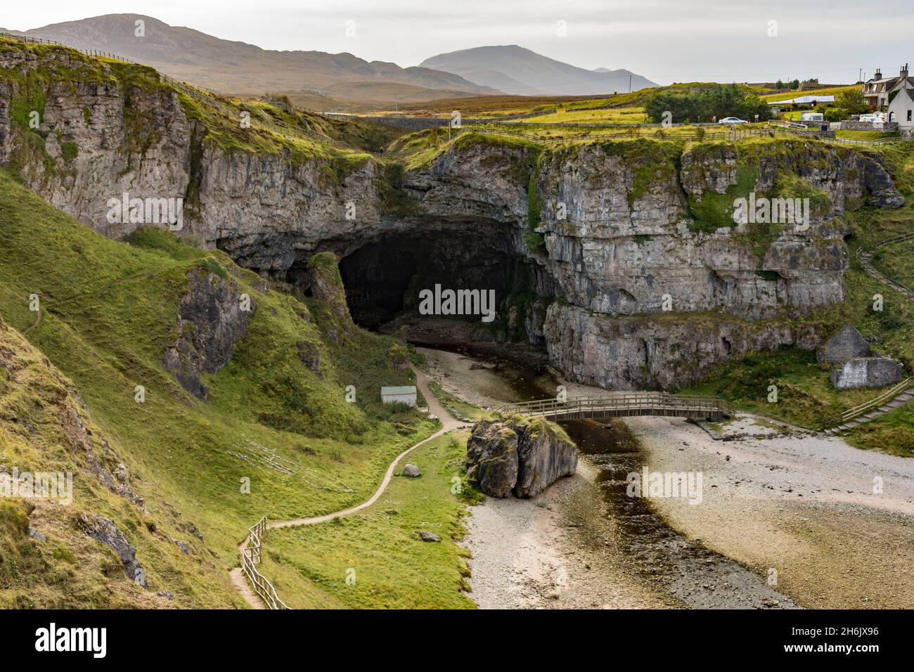 Smoo Cave, Durness, North West Highlands, Scozia, Regno Unito, Europa Foto Stock