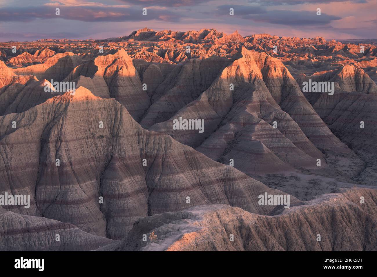 South Dakota Badlands da Panorama Point nel Badlands National Park vicino a Wall, South Dakota il 21 ottobre 2021 Foto Stock