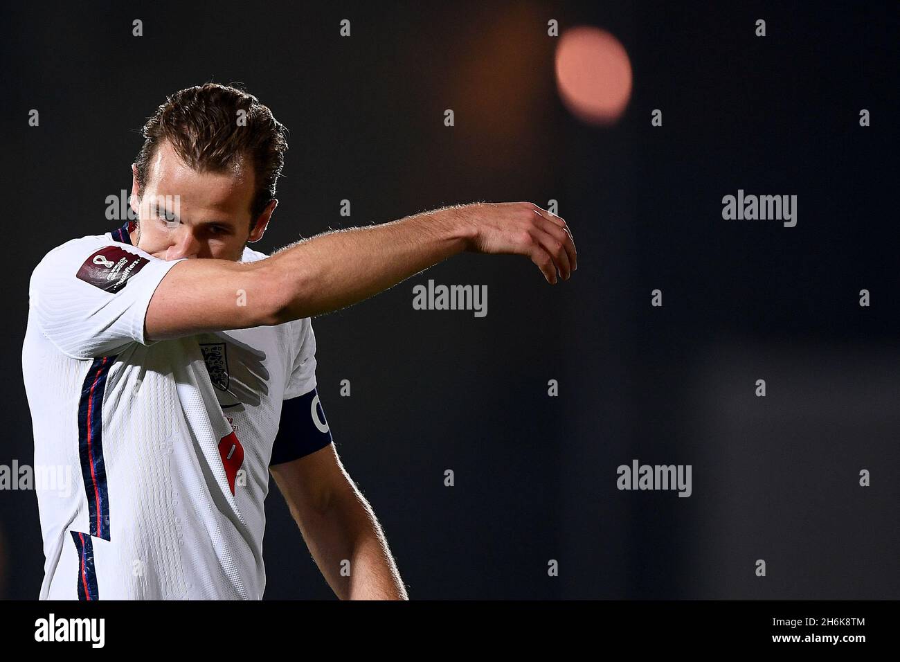 Serravalle, San Marino. 15 novembre 2021. Harry Kane d'Inghilterra sembra essere sconsolato durante la partita di calcio della Coppa del mondo FIFA 2022 tra San Marino e l'Inghilterra. Credit: Nicolò campo/Alamy Live News Foto Stock