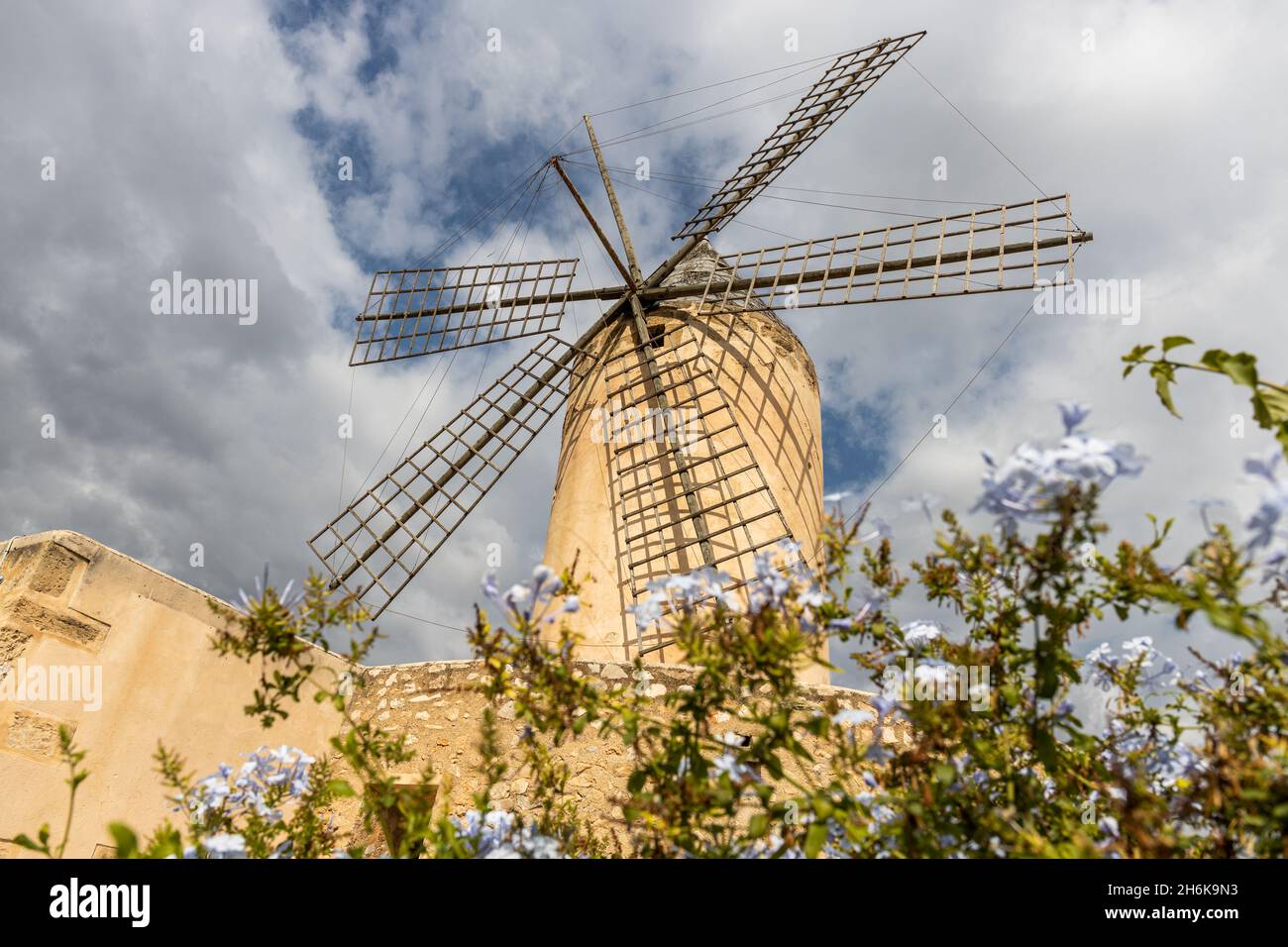 Storico mulino di Es Jonquet nella città vecchia di Palma de Mallorca, Maiorca, isole Baleari, Spagna Foto Stock