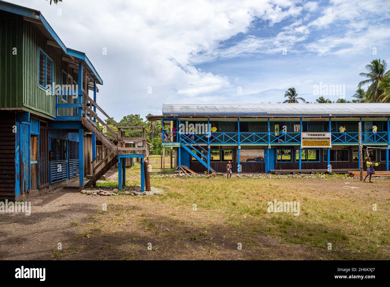 TAMBOKO VILLAGGIO, ISOLE SALOMONE - 03 novembre 2016: Scuola della scuola elementare Tamboko vicino Honiara, la capitale delle Isole Salomone. Foto Stock