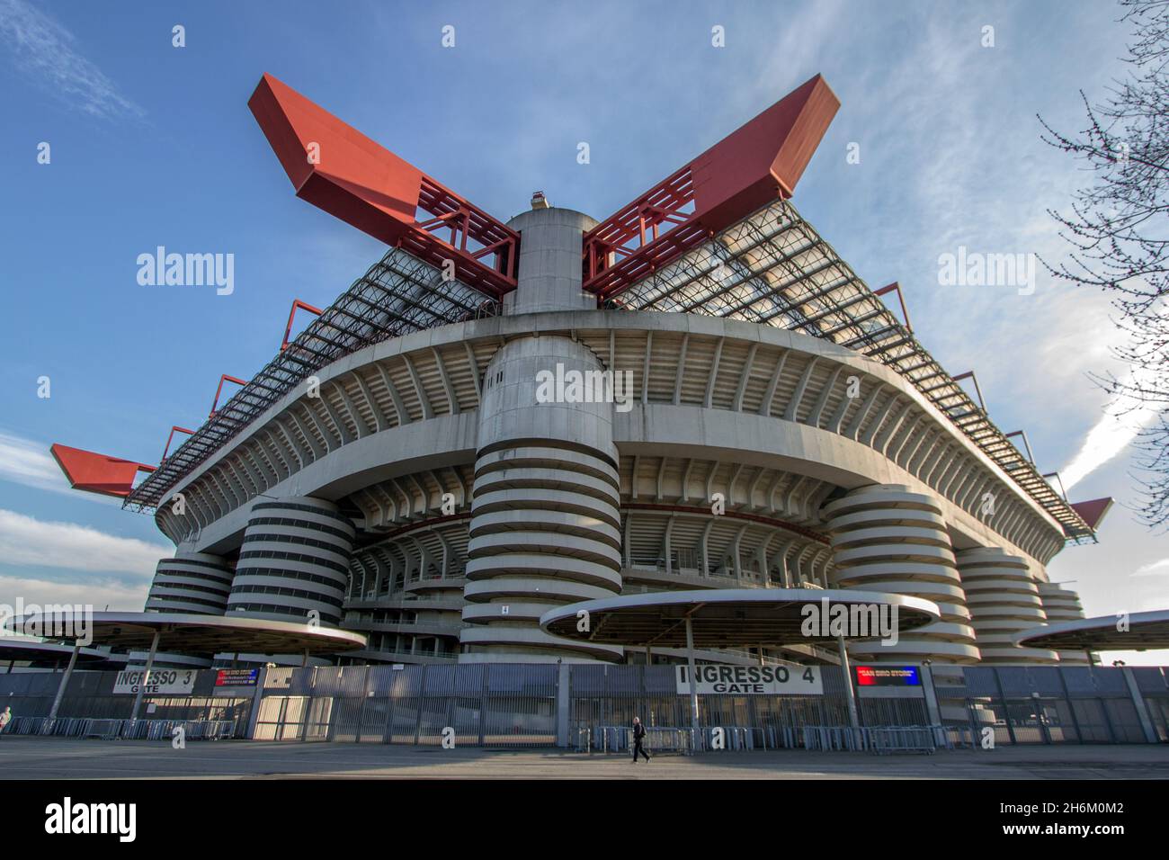 Vista dello stadio di calcio Giuseppe Meazza, noto anche come stadio San Siro Foto Stock