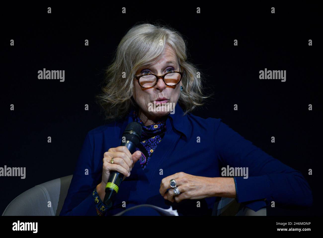 Roma, Italia. 16 novembre 2021. Giovanna Melandri durante la presentazione del libro 'la casa di Roma' di Pierluigi 'Pigi' Battista, News in Rome, Italy, November 16 2021 Credit: Independent Photo Agency/Alamy Live News Foto Stock