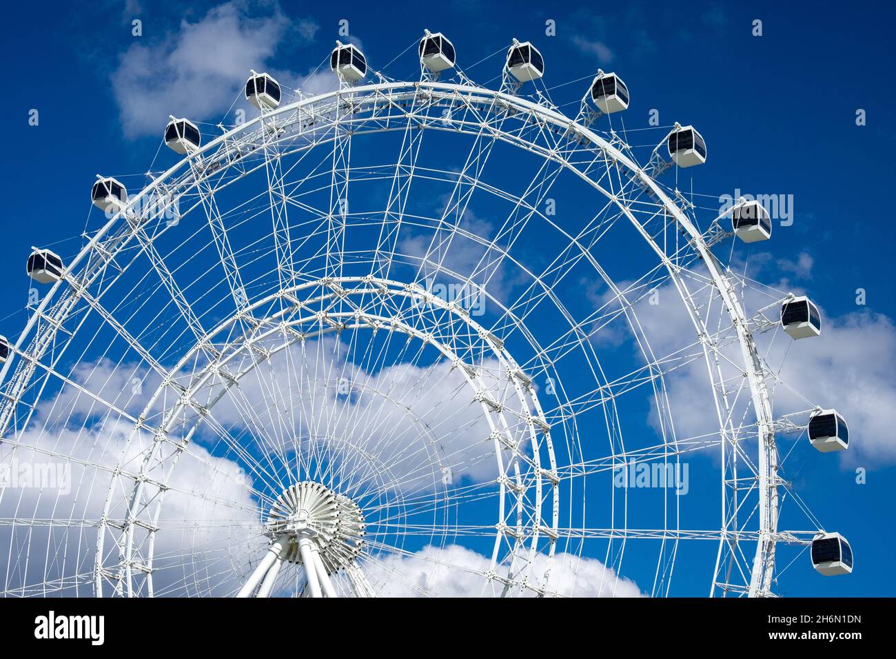 Il parco divertimenti Wheel at ICON si erge per oltre 400 metri e offre una vista da 360 gradi. Un giro in ruota panoramica e attrazione per molti turisti in Florida Foto Stock
