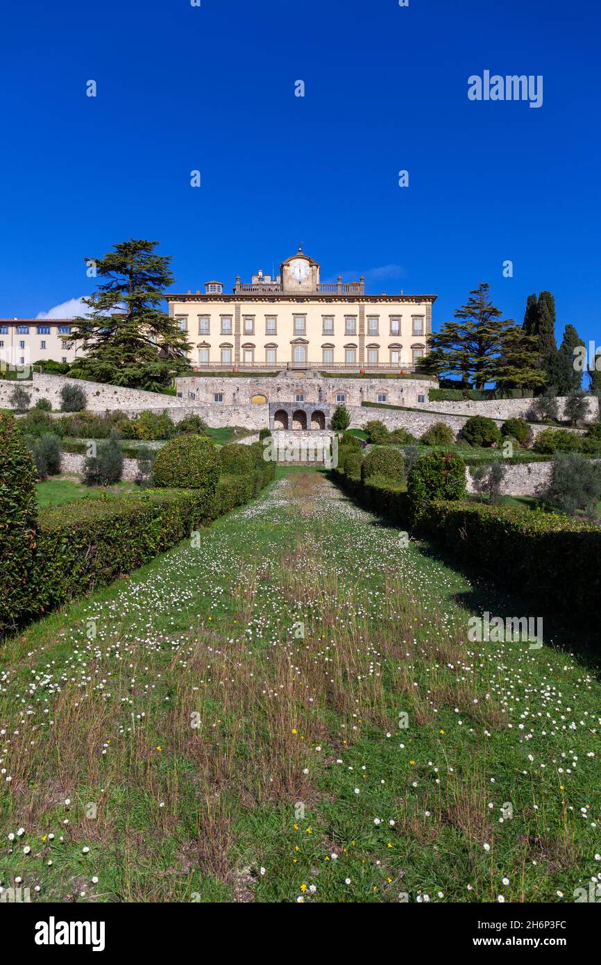 Europa, Toscana, San Donato in collina, Fattoria Torre a Cona Azienda vinicola Toscana con la storica residenza e i giardini Foto Stock