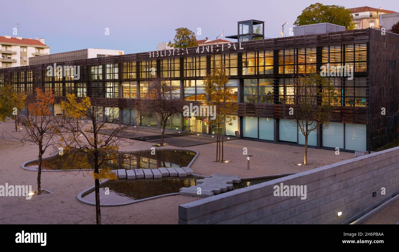 Castelo Branco, Portogallo - Novembre 11 2021: Biblioteca Comunale di Castelo Branco Portogallo Foto Stock