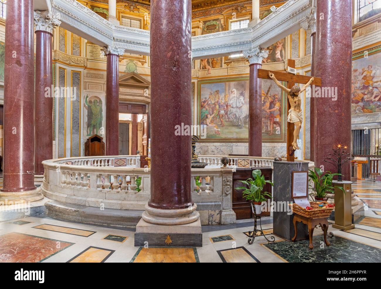 ROMA, ITALIA - 2 SETTEMBRE 2021: L'interno della chiesa di San Giovanni in Fonte al Laterano - Battistero Lateranese. Foto Stock