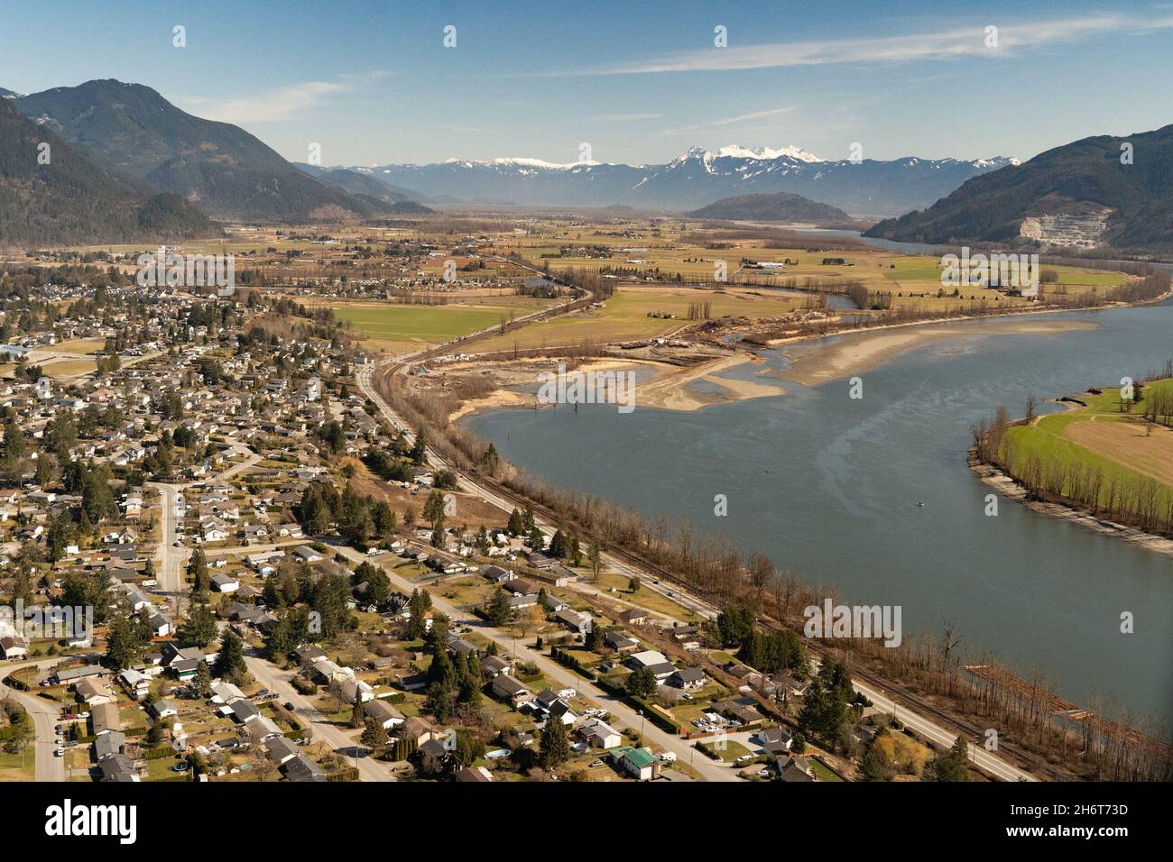 Città della Missione e la prateria Summas sullo sfondo durante la primavera. Foto Stock