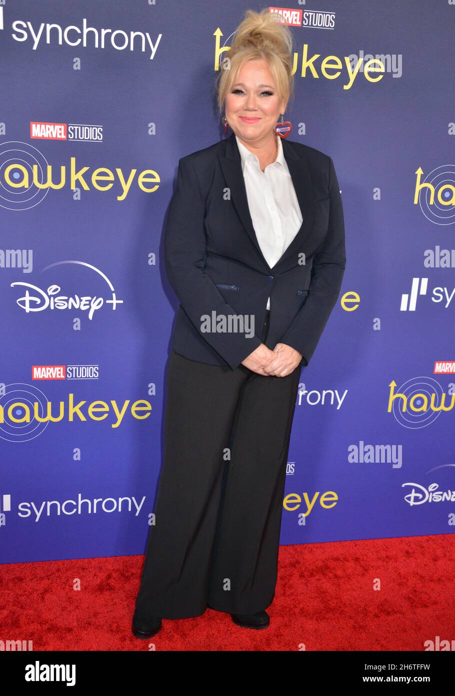 Los Angeles, Stati Uniti. 18 Nov 2021. Caroline Rhea partecipa al Marvel Studios di Los Angeles Premiere di 'Hawkeye' al Teatro El Capitan il 17 novembre 2021 a Los Angeles, California. Credit: Tsuni/USA/Alamy Live News Foto Stock