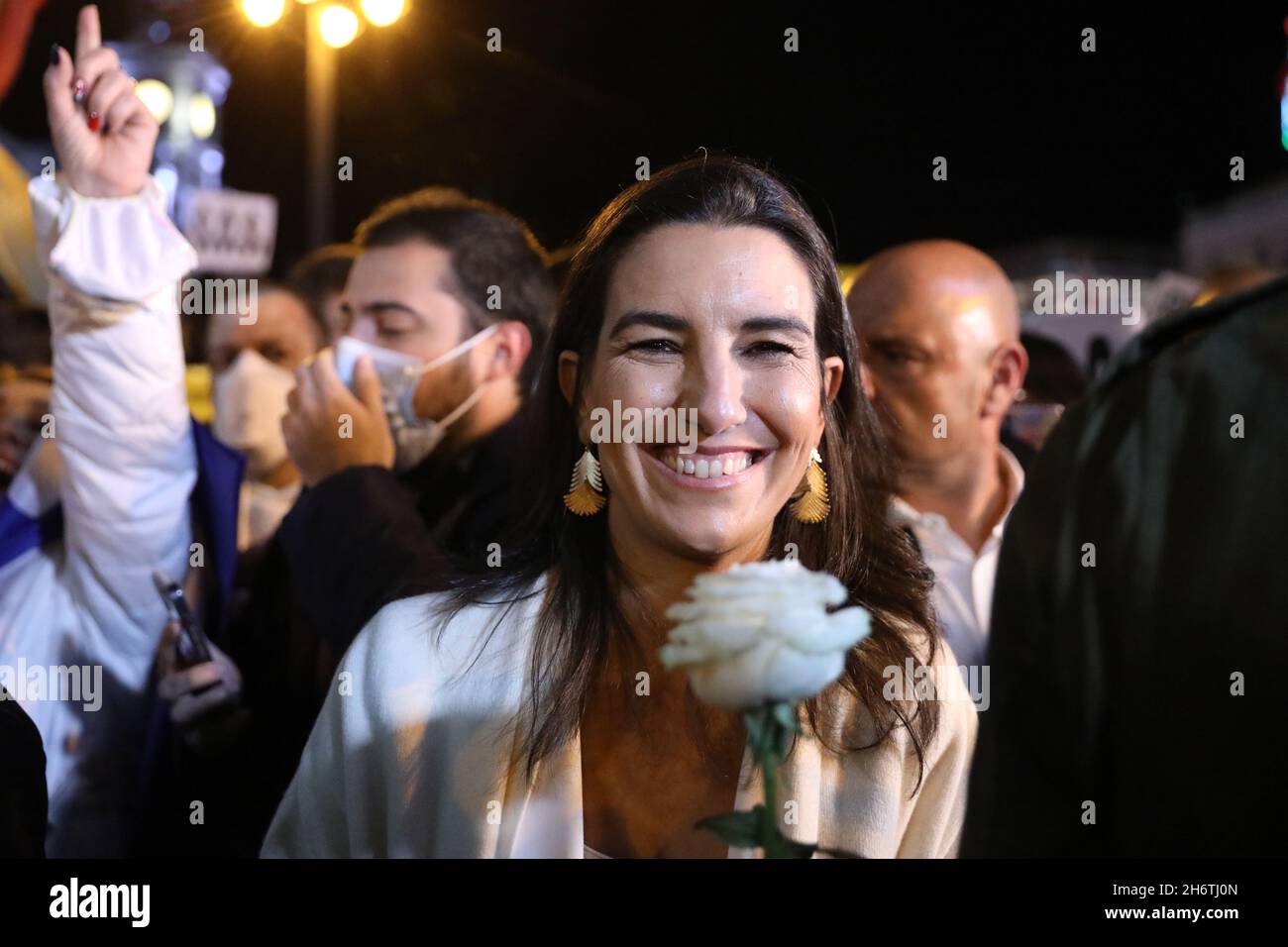 Madrid, Spagna. 15 novembre 2021. VOX portavoce nell'Assemblea di Madrid, Rocio Monasterio, durante un raduno a sostegno delle marce che si tengono i Foto Stock