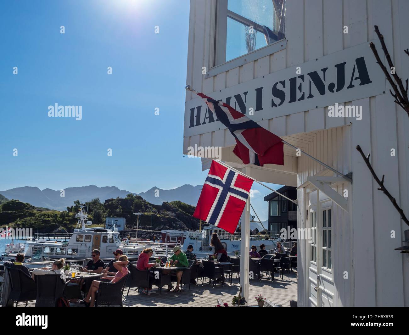Ristorante presso il porto turistico di Hamn i Senja, Senja isola, Norvegia Foto Stock