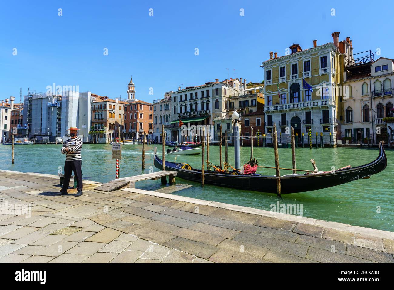 Gondoliere in attesa per i clienti Foto Stock