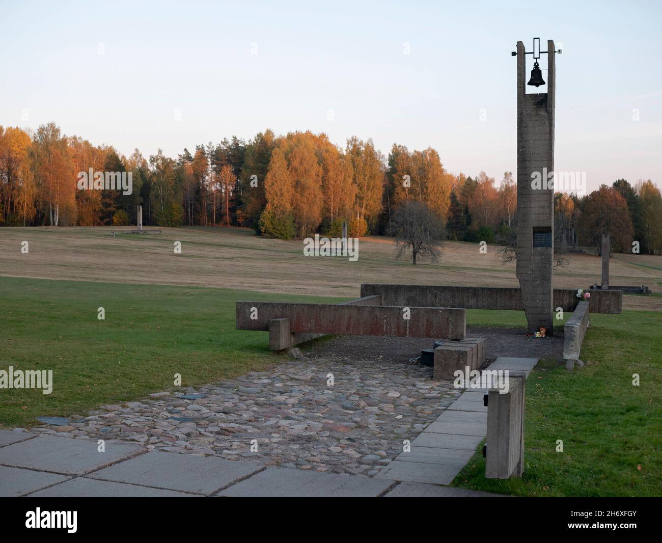 Khatyn, Bielorussia - 10 ottobre 2021: Memoriale di Khatyn sul posto dell'ex villaggio i cui abitanti sono stati bruciati vivi dai nazisti durante il Worl Foto Stock
