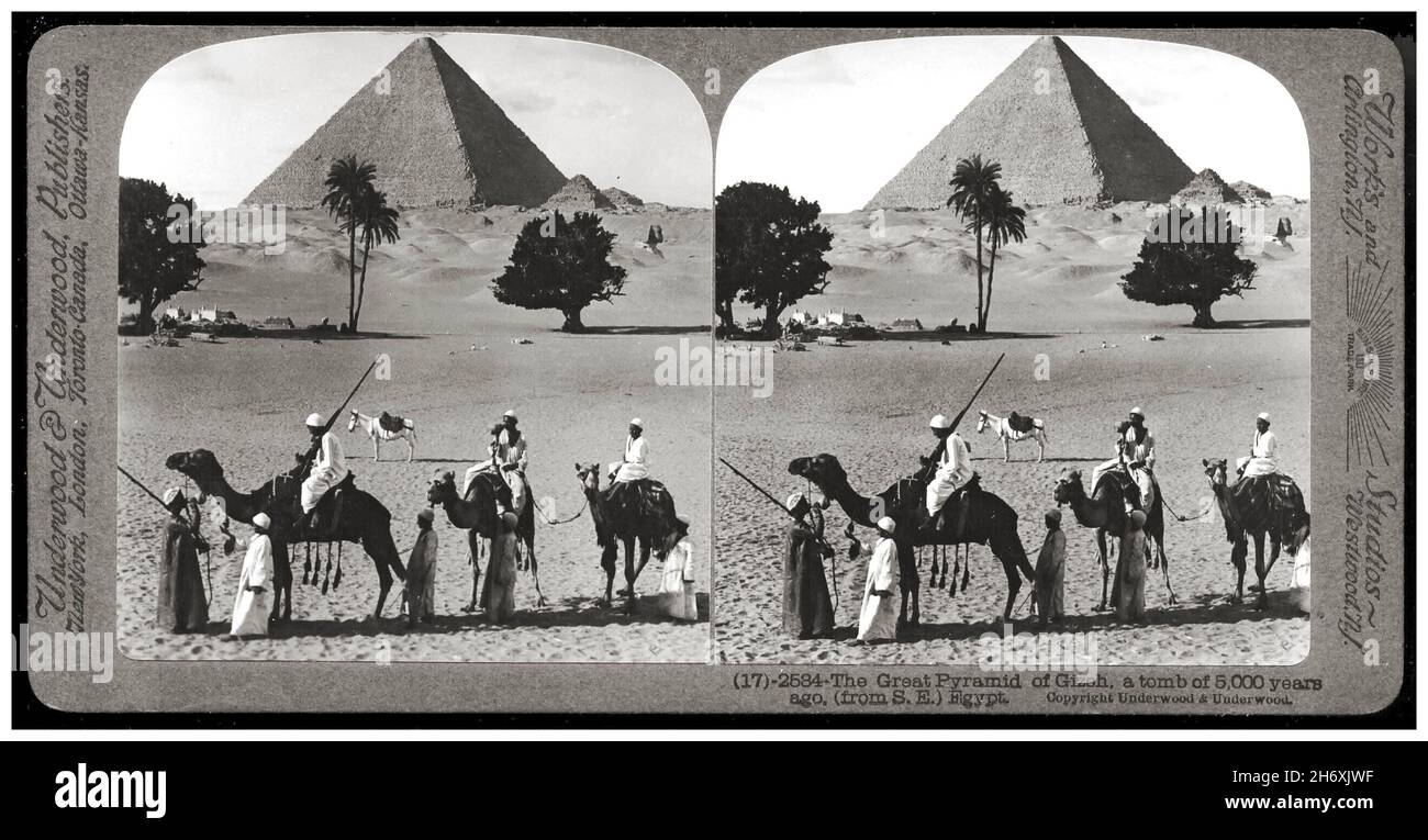 1900 vintage primi fotografie stereo b&n montato su scheda di presentazione della GRANDE PIRAMIDE DI GIZAH Egitto prodotto da Underwood e Underwood International Publishers Foto Stock