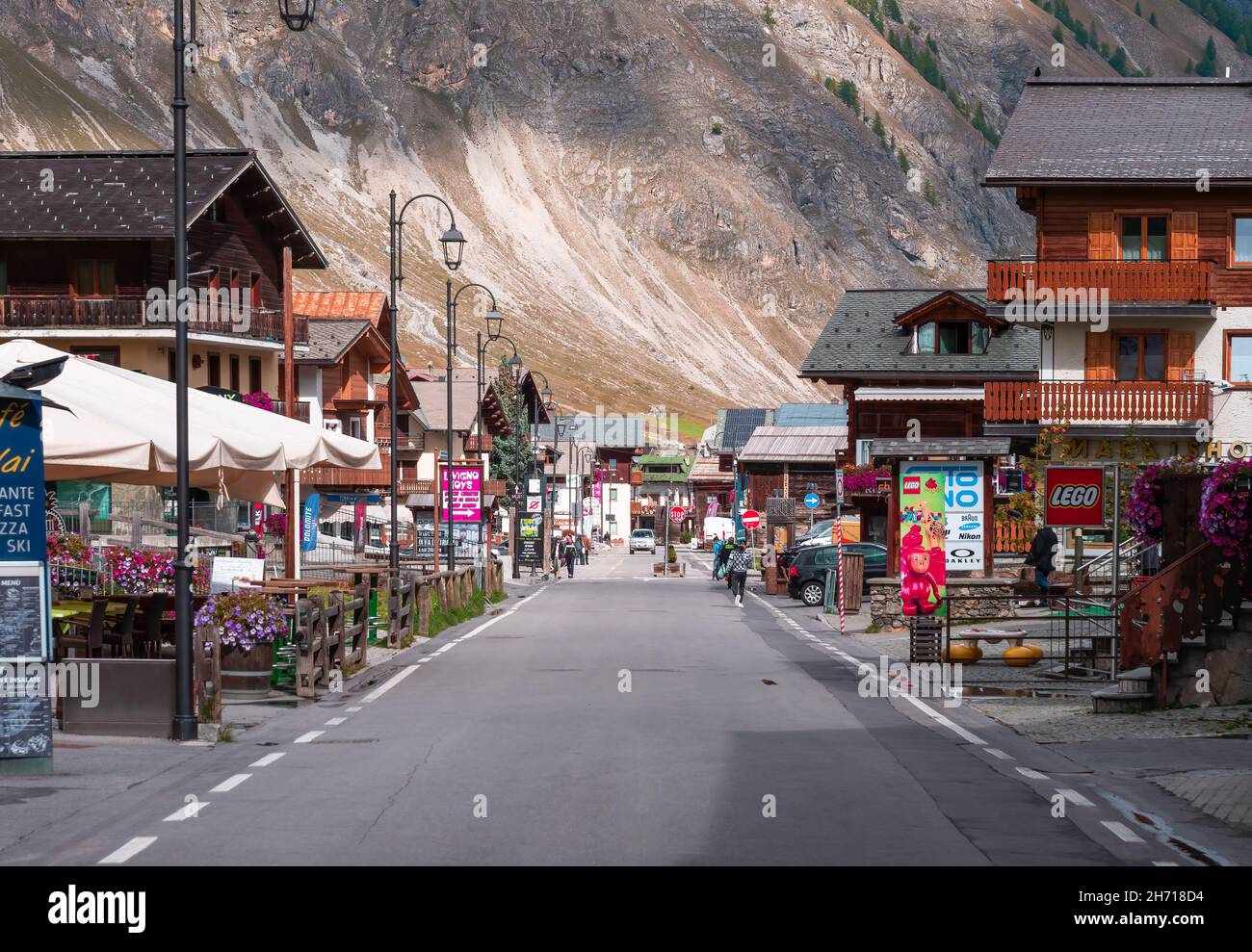 Livigno, Italia - 29 settembre 2021: Livigno è un comune ed un territorio a gestione speciale della regione Lombardia nelle Alpi italiane e un dazio f Foto Stock