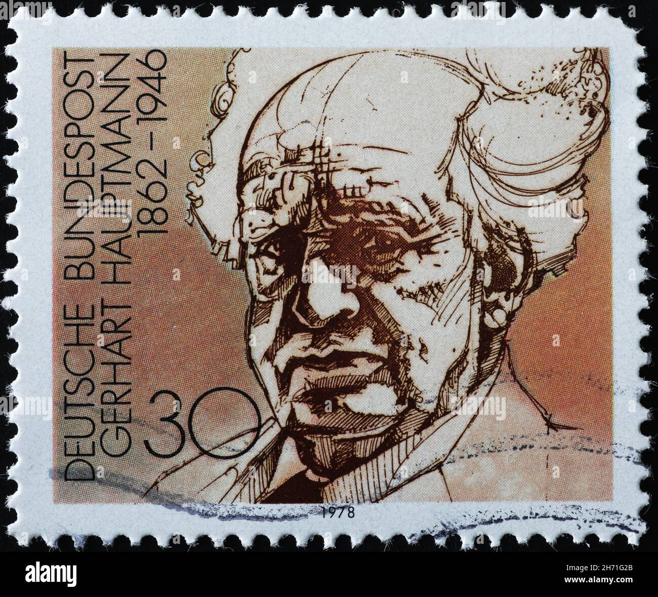 Ritratto di Gerhart Hauptmann su francobollo tedesco Foto Stock