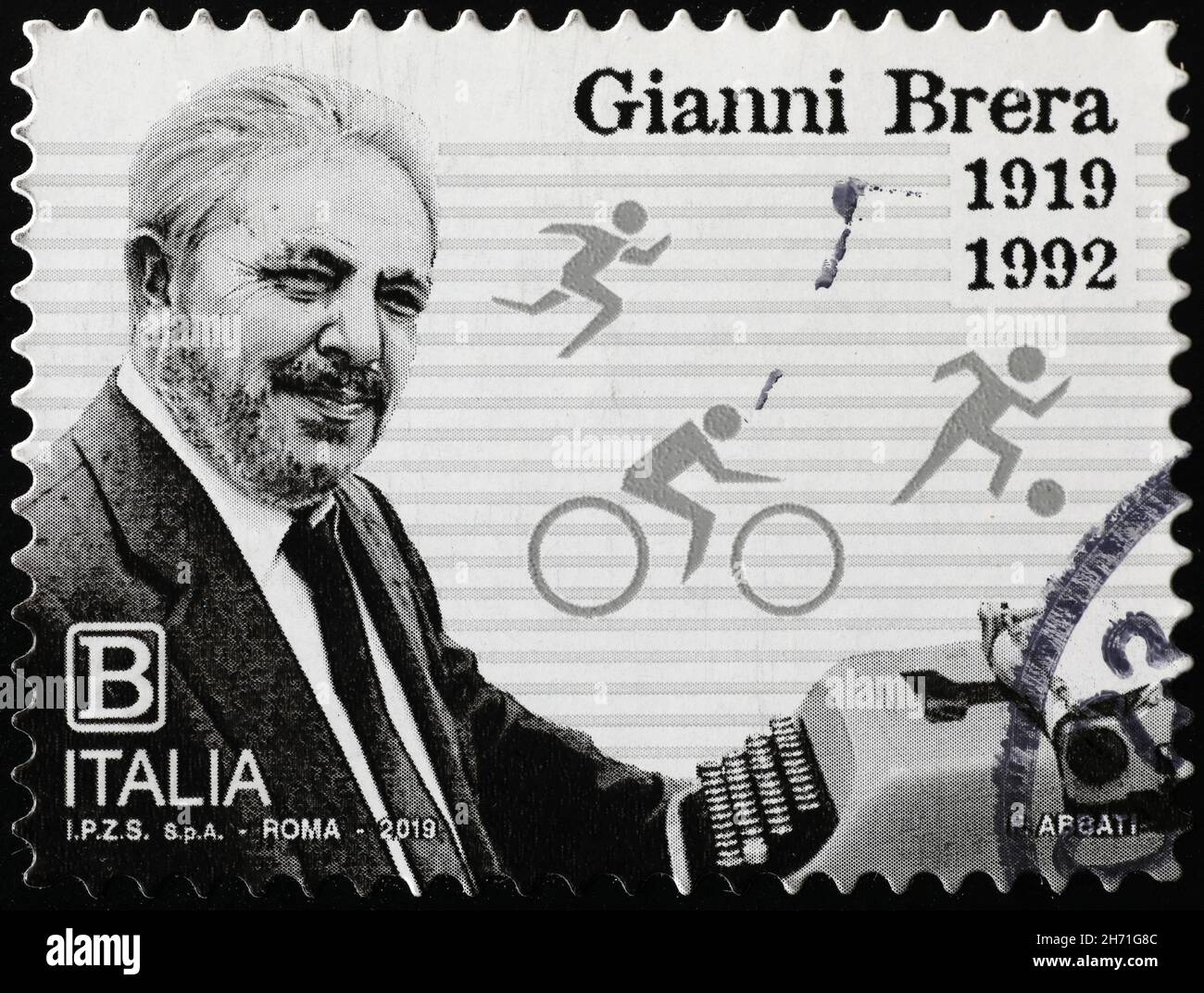 Il giornalista Gianni Brera sul francobollo italiano Foto Stock