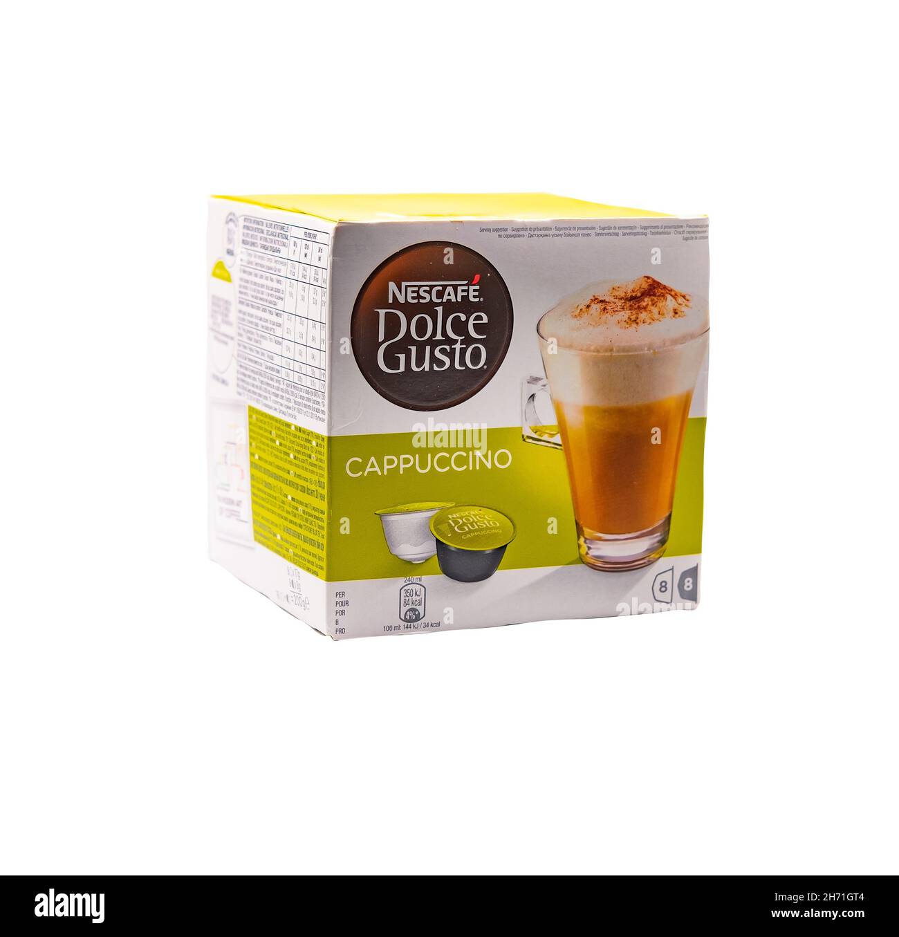 Norwich, Norfolk, Regno Unito – Novembre 15 2021. Capsule di Nescafe Dolce gusto cappuccino per caffè e bevande calde a casa, tagliate separatamente su una wh semplice Foto Stock